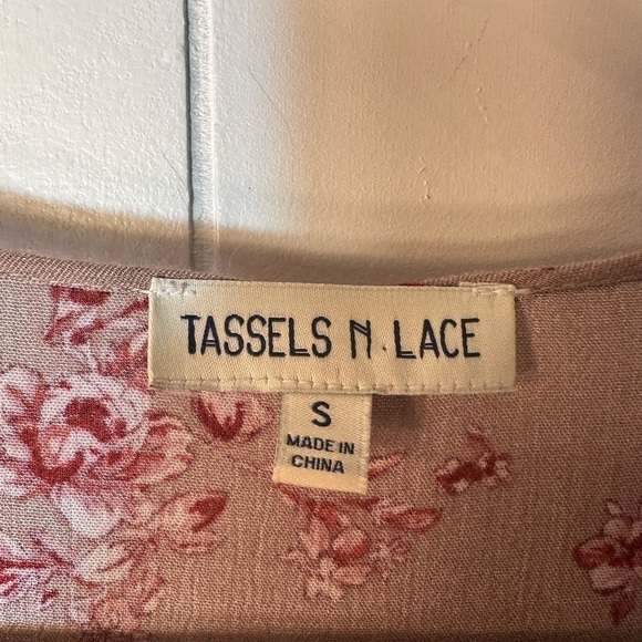 Tassels N Lace Burgundy Boho Floral Dress Size Small - Picture 6 of 9